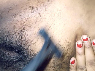Desi Bhabhi Pusssy Hair Cutting Vidoe
