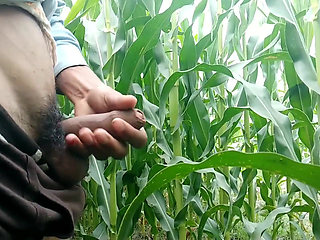 Handjob and Hot Cumshot in Outdoor Area