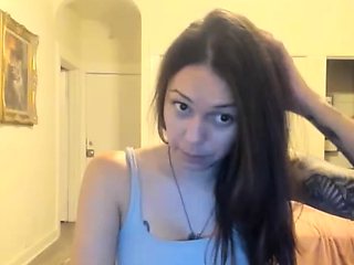 Beauty small tit amateur teen masturbating her shaved pussy