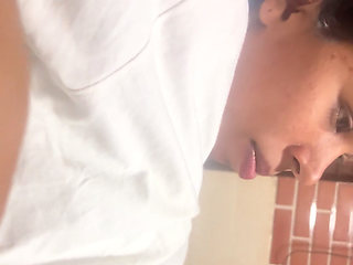 Her Boyfriend Fuck Her so Hard and She Scarm Loudly