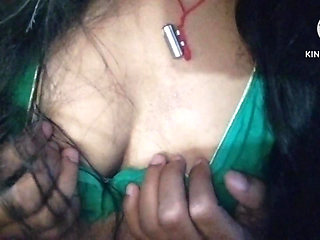 Padosi Ki Boobs Massage Kiya
