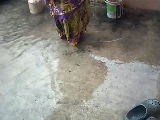 Saree Hot