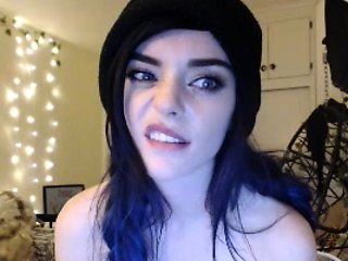 Madeline amateur teen enjoys a solo masturbation