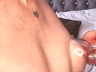 Mature Cougar MILF Titty and Pussy Pump Fun