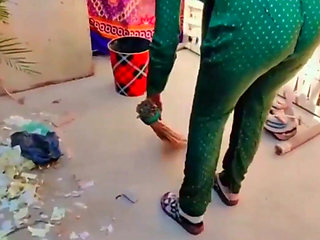 Sara Khan New Video