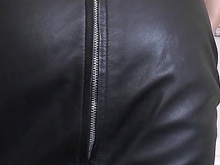 Be My Leather-clad Ass Sniffer! Lady Victoria Valente
