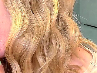 Sweet Blowjob From a Beautiful Girl