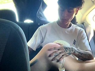 Hot amateur webcam teen masturbates for their fans
