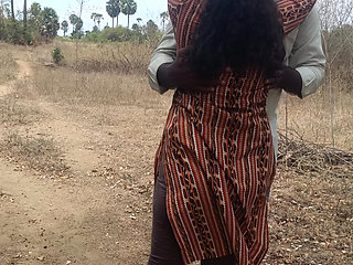 Married housewife enjoying outdoor fuck