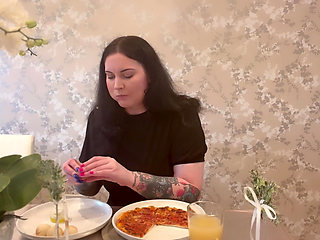 Miss Ffw Eating Cheese Pizza and Doughballs