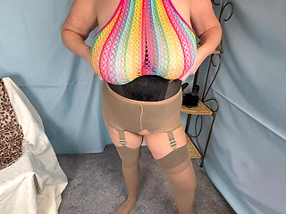 Vgq14 Aunty Sandra Layered up Again