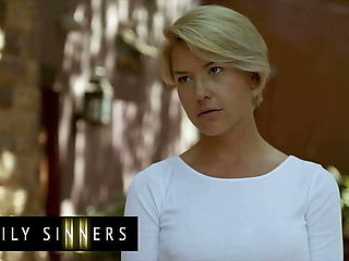 Blonde MILF Kit Mercer Gives Step Son Van Wylde a Hot Blowjob & Fuck - Family Taboo