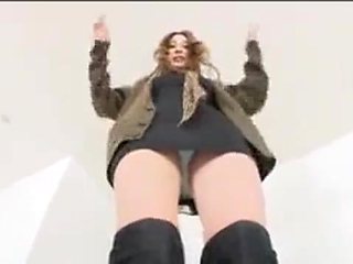 02026,Sensual play of Asian beauty