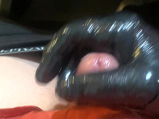 A quick lil rub and tug