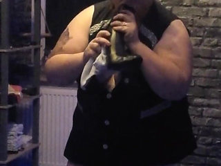 Sexy Housewife in a Lab Coat Cleans Intensively with Sexy Dildos