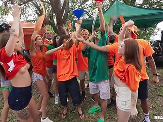 Katerina Deville, Sky Wonderland - Game Day Tail