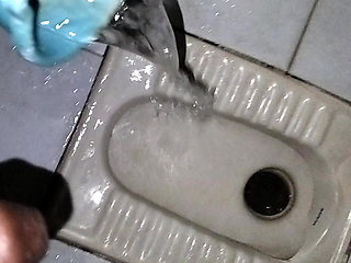 Wife Ke Muh Me Dal Diya