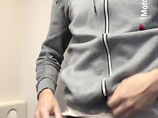 First Batch of Smaller Videos! Jerking off on a Plane