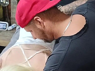 Finger a Blond and She Dident Love Iet