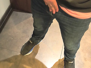 I masturbate early in the morning at work and I'm mildly but surely aroused.