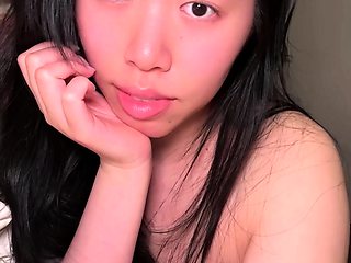 Brunette Solo Webcam Masturbation