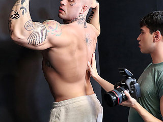 Cute Boy Seduce Athletic Man With Huge Muscles feat. Rob Quin, Davin Strong