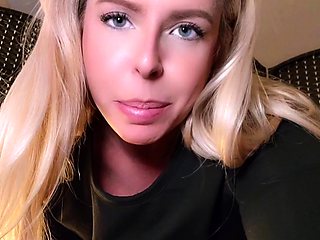 vicktoriatacos While you wait... POV Massag...