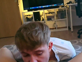 Gave a Blowjob to a Twink Student and Brought Him to Orgasm