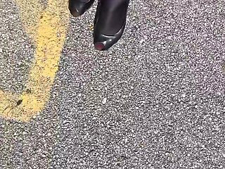 Horny brunette amateur with foot fetish sucks guys toe