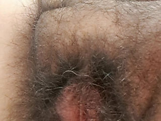 Mom putting up to four fingers in her hot hole