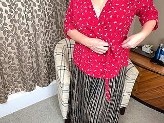 Mrs Mature Feet back after a night out with friends