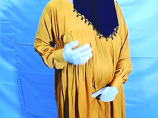 Indian beautiful woman fucked while working in garment factory