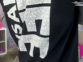 Natural Anuskatzz and Mugur Porn at small tits dirt