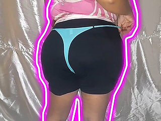 Probandome Ropa Intima