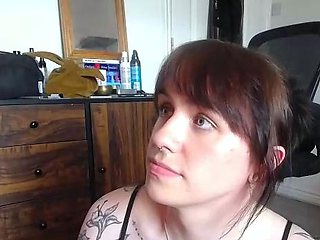 Brunette Solo Webcam Masturbation