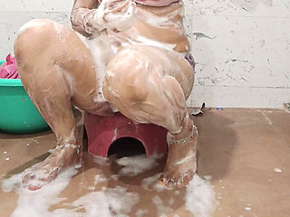 Priya Bhabi Hot Bathing Show