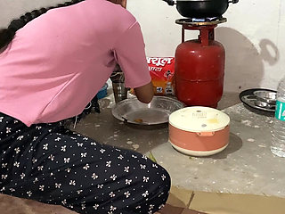 I Fuck My Bhabhi In Kichen Room When She is Cooking
