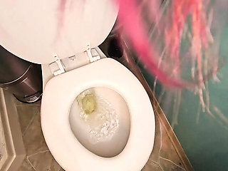 Nerdy Faery Peeing in Tight Jeans - Canadian Babe Solo Pissing Fetish HD