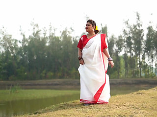 Bengali Look Hot and Sexy