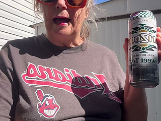 Outside Refreshment Time with Sweet Tea