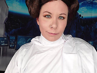 POV Gets Kisses From Princess Leia Lips Fetish, Lipgloss Applying