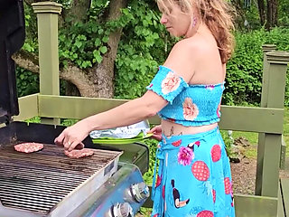 OnlyFans Voyeur look at MOMMY Enjoying the Summer Barbecuing Meat with her BIG TITS Out in the Sunshine