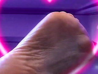 5-minute Foot Worship Femdom Obedience Training