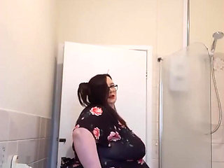 SSBBW Teases Before Shower
