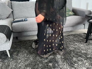 Hijabi Guesthouse Owner Finds a Vibrator and Cums