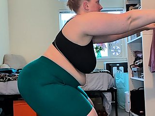 BBW solo satisfaction on webcam