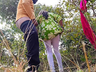 Desi Village Story - Bhabhi used to pluck Karvand fruits from the forest and sell them in the city - hindi audio xxx movies.