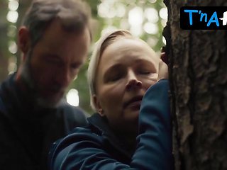 Vicki Berlin Stunning Episode in Things To Worry About