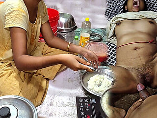Indian Desi Girl Fucking with Tight Pussy When She Was Cooking Homemade Sex Video