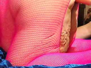 Pretty in Pink Fucking Machine Making Her 07ssy Stink